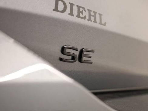 New 2026 Volkswagen Tiguan SE R-Line AWD/4WD image 38