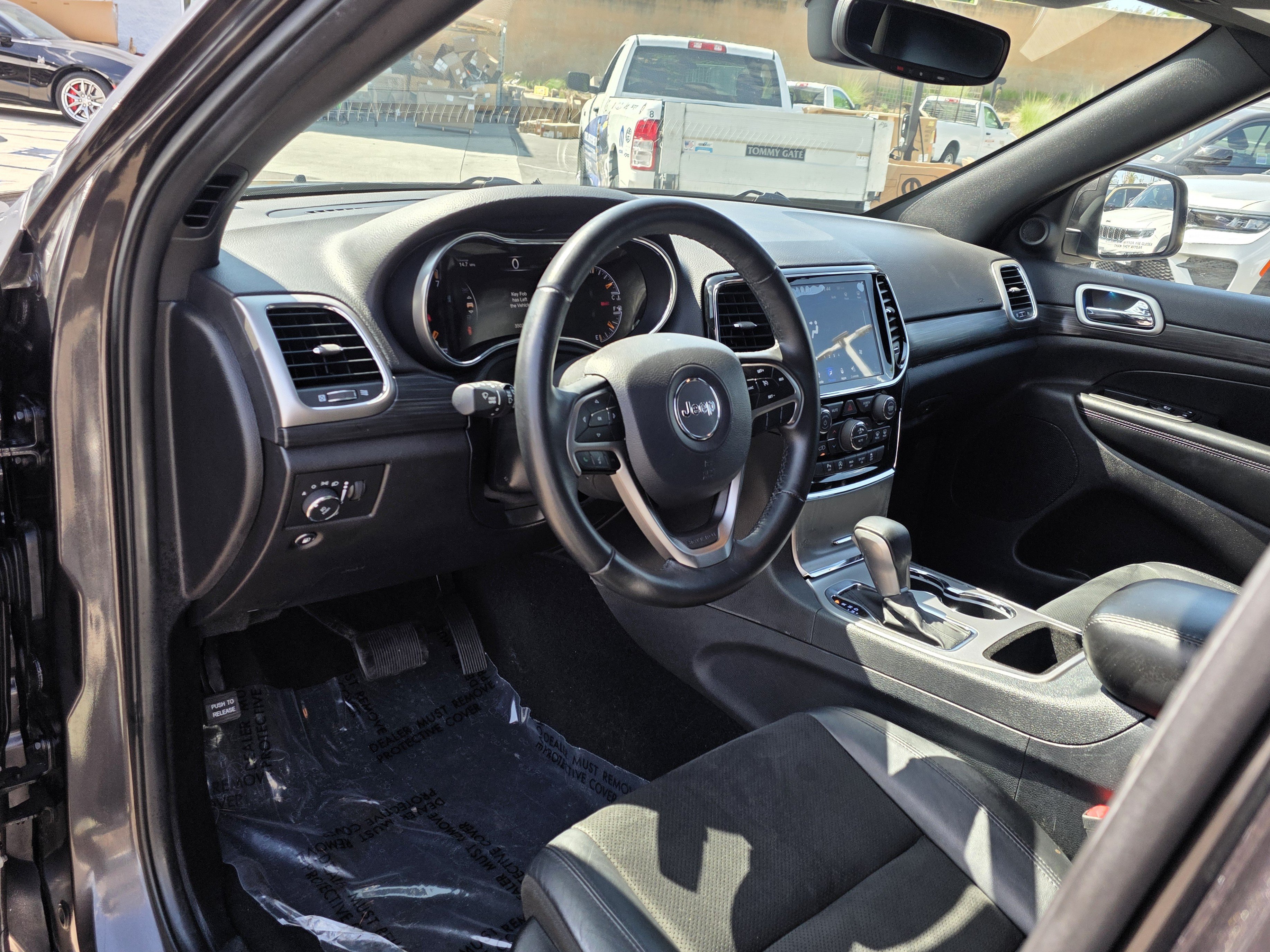 Certified 2019 Jeep Grand Cherokee Laredo w/ Laredo X Package RWD image 10
