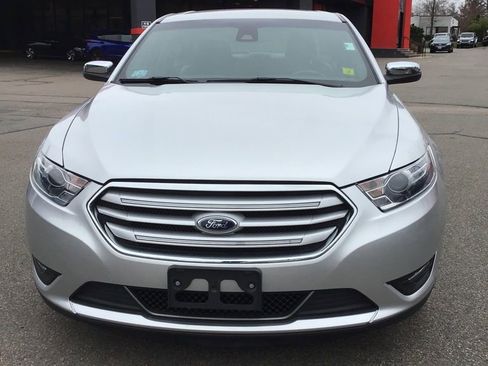 Used 2017 Ford Taurus Limited image 2