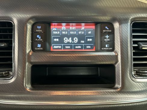 Used 2014 Dodge Charger SE RWD image 5