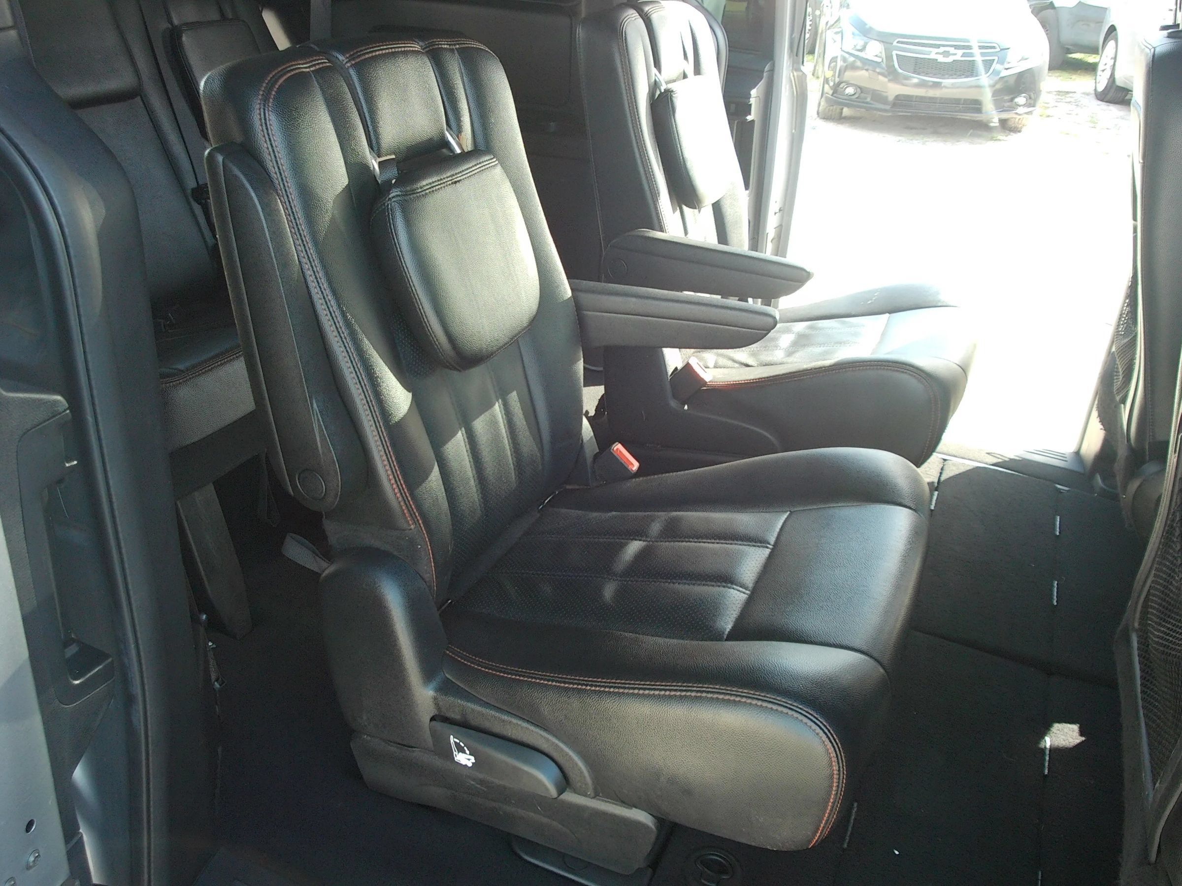 Used 2019 Dodge Grand Caravan GT FWD image 32