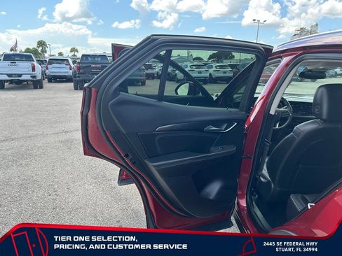 Used 2022 Buick Envision Essence w/ Technology Package I FWD image 28