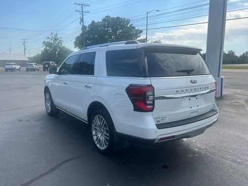 Used 2024 Ford Expedition Limited RWD image 6
