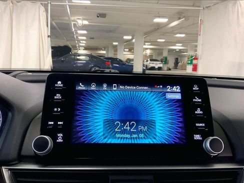 Used 2020 Honda Accord Touring image 35