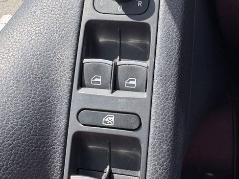 Used 2014 Volkswagen Tiguan SEL image 13