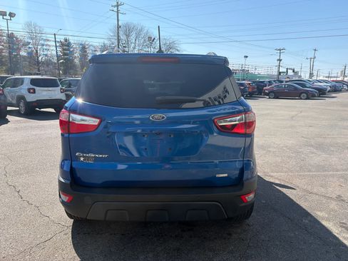 Used 2018 Ford EcoSport SE image 9