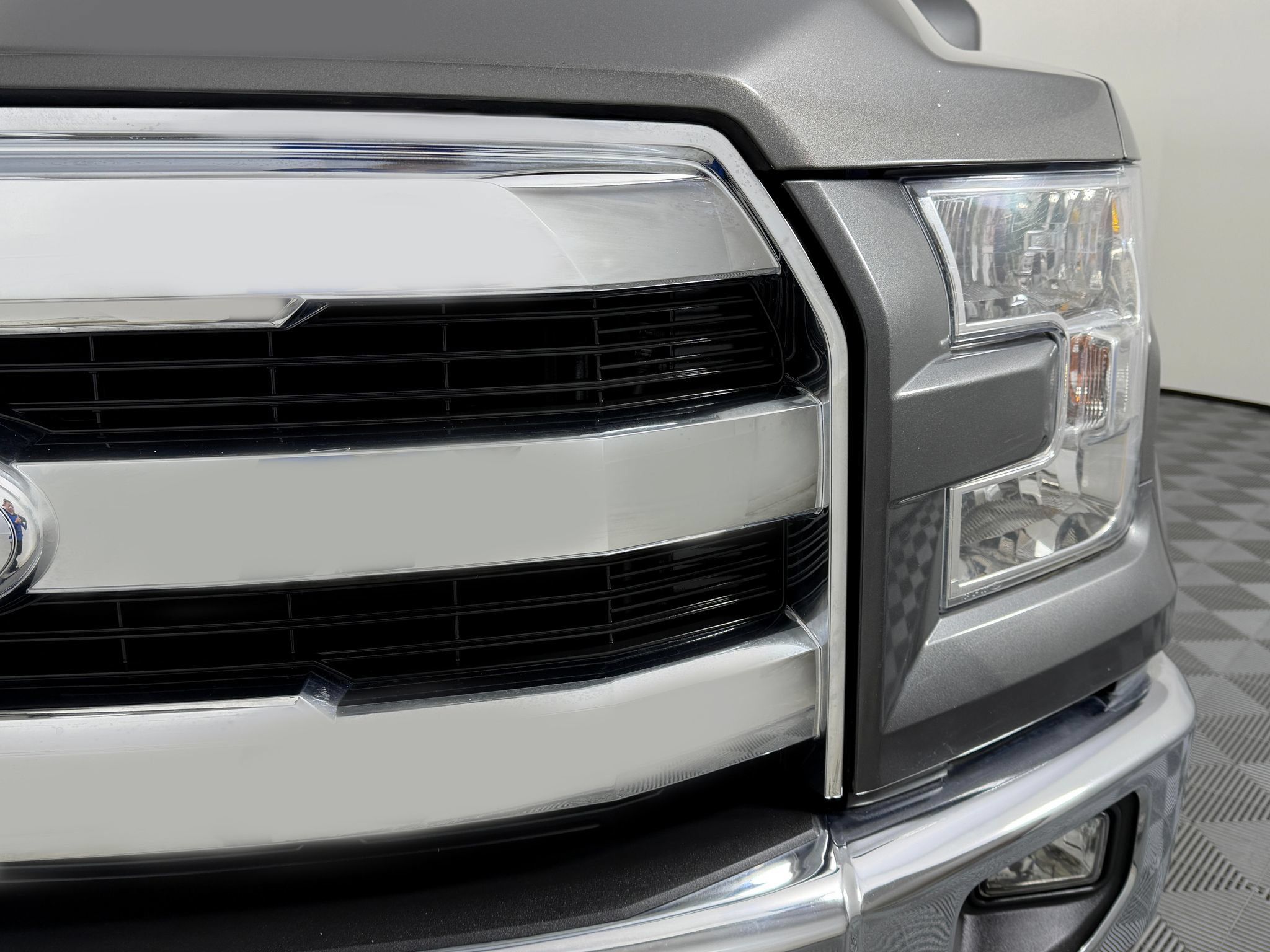 Used 2017 Ford F150 Lariat w/ Equipment Group 501A Mid AWD/4WD image 5