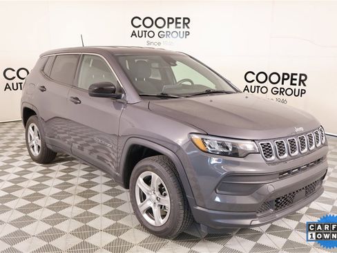 Used 2024 Jeep Compass Sport image 1