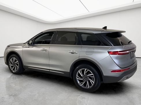 Used 2023 Lincoln Corsair AWD w/ Equipment Group 101A image 7
