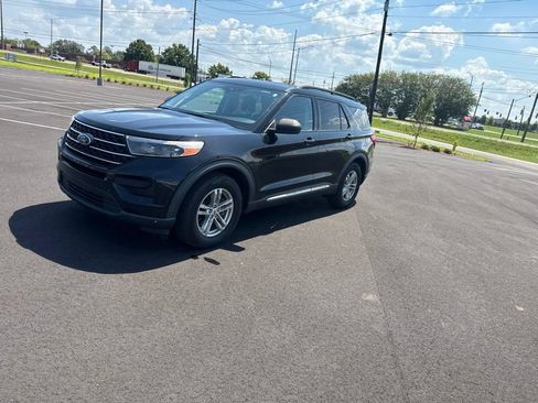 Used 2021 Ford Explorer XLT RWD image 6