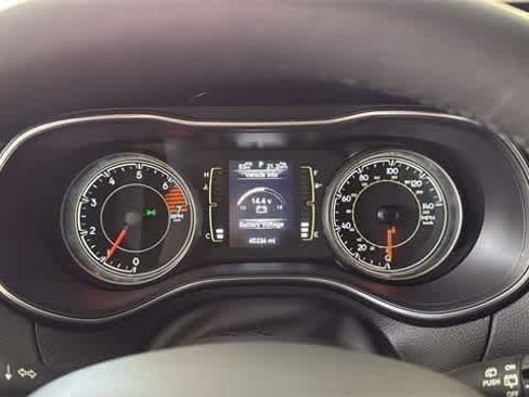 Used 2021 Jeep Cherokee Latitude Plus image 18