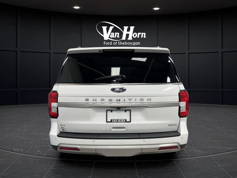 Used 2024 Ford Expedition Max XLT AWD/4WD image 6