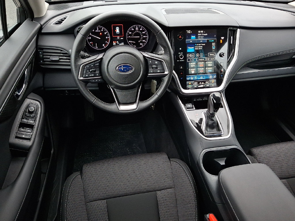 Used 2025 Subaru Outback Premium AWD/4WD image 11