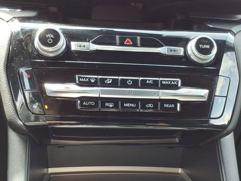Certified 2022 Ford Explorer ST AWD/4WD image 16