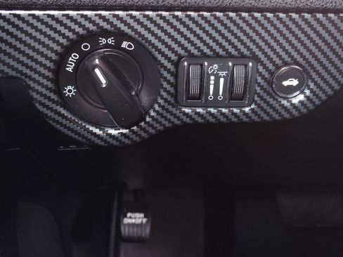 Used 2023 Dodge Charger SXT image 11