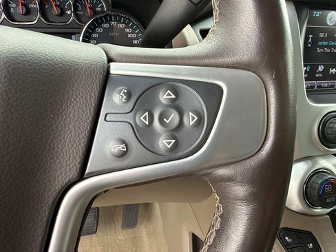 Used 2018 GMC Yukon SLT w/ Open Road Package RWD image 31