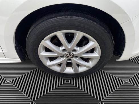 Used 2012 Volkswagen Jetta SE image 18