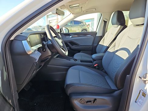 New 2026 Volkswagen Tiguan SE image 10