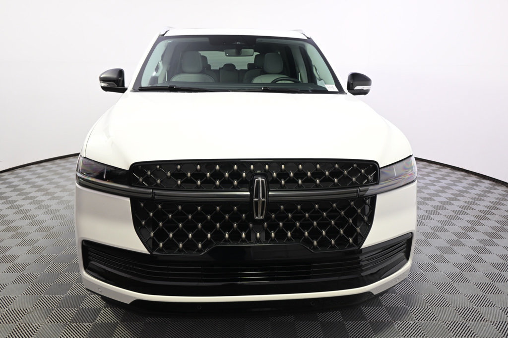New 2026 Lincoln Navigator Black Label AWD/4WD image 10