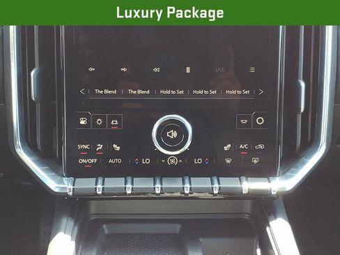 Certified 2024 GMC Acadia Elevation w/ Luxury Package AWD/4WD image 20