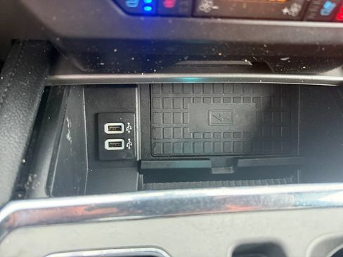 Used 2019 Ford Expedition XLT w/ Equipment Group 202A AWD/4WD image 32
