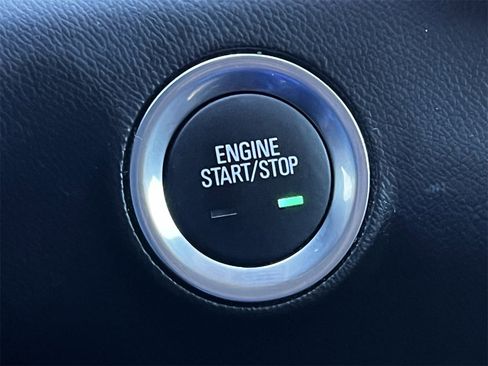 Used 2021 GMC Terrain SLT w/ Infotainment Package II image 19