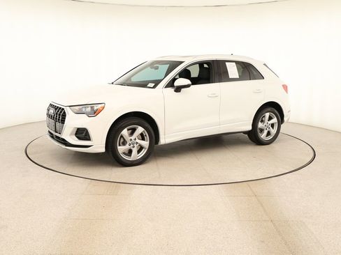Used 2020 Audi Q3 2.0T Premium w/ Convenience Package AWD/4WD image 13