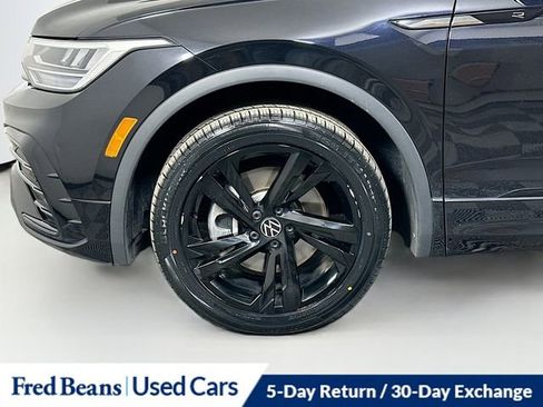 Used 2023 Volkswagen Tiguan SE R-Line image 30