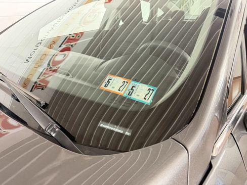 Used 2015 Ford Fusion SE FWD image 10