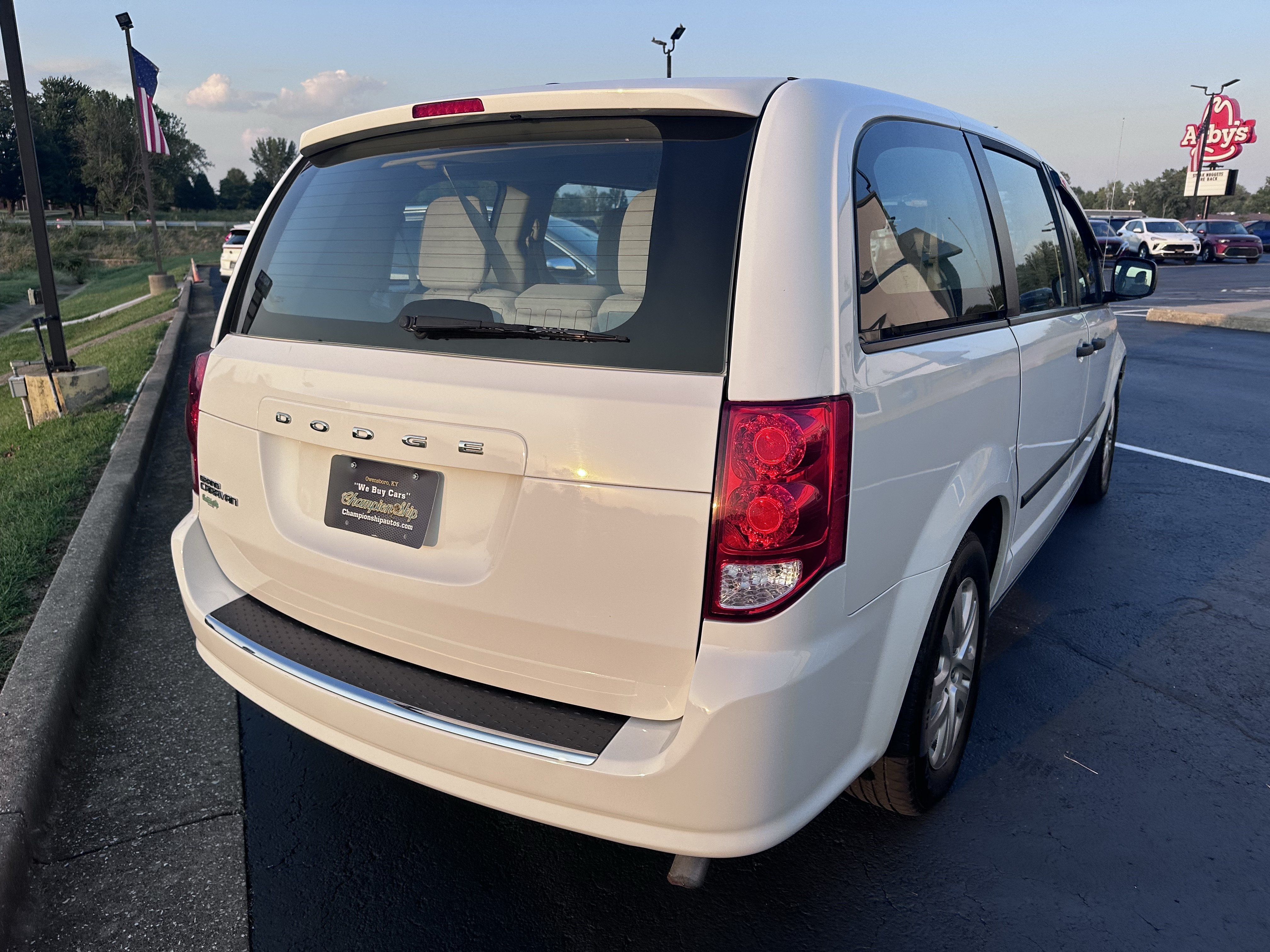Used 2015 Dodge Grand Caravan American Value Package FWD image 8