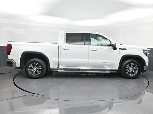Used 2024 GMC Sierra 1500 SLT RWD image 32