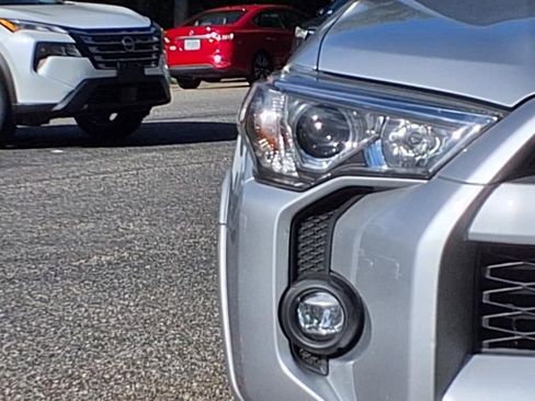 Used 2024 Toyota 4Runner SR5 image 15