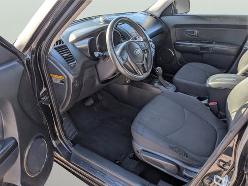 Used 2011 Kia Soul + image 25