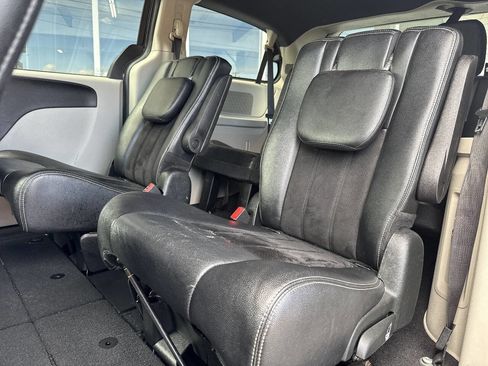 Used 2017 Dodge Grand Caravan SXT FWD image 24
