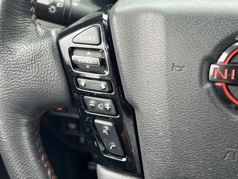 Used 2022 Nissan Frontier PRO-4X image 23