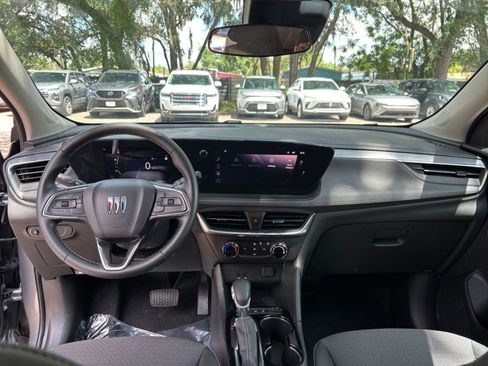 Used 2025 Buick Encore GX Preferred FWD image 32