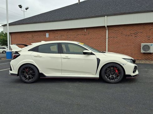 Used 2018 Honda Civic Type R image 7