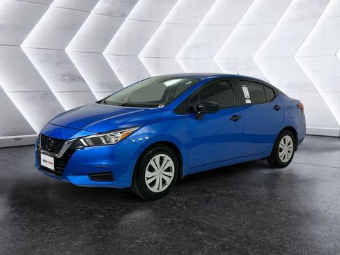 Used 2021 Nissan Versa S FWD image 3