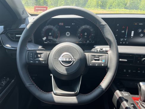 New 2026 Nissan Kicks SR w/ SR Premium Package AWD/4WD image 13