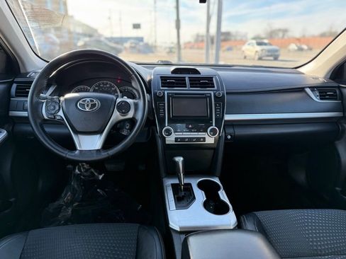Used 2013 Toyota Camry SE image 22