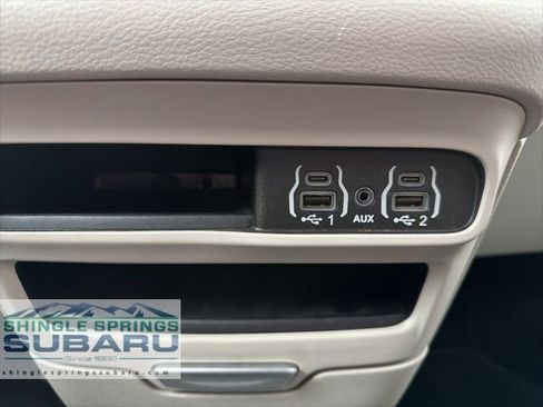 Used 2024 Chrysler Pacifica Touring-L image 33