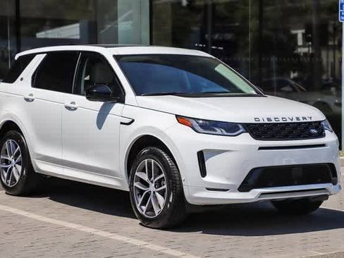 New 2024 Land Rover Discovery Sport S image 3