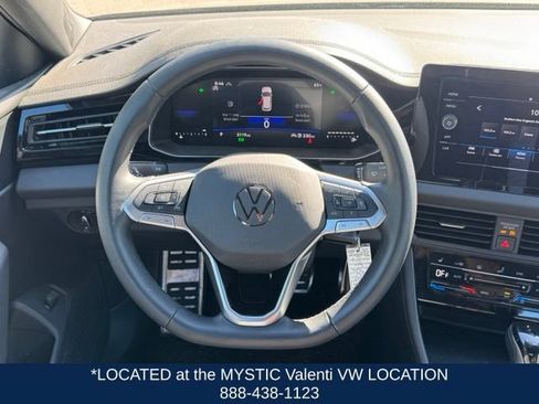 Used 2025 Volkswagen Jetta Sport FWD image 17