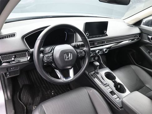 Used 2023 Honda Civic EX-L image 2