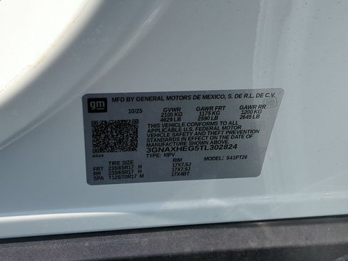 Used 2026 Chevrolet Equinox LT FWD image 33