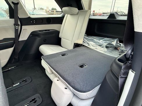 New 2026 Hyundai Palisade Calligraphy AWD/4WD image 13