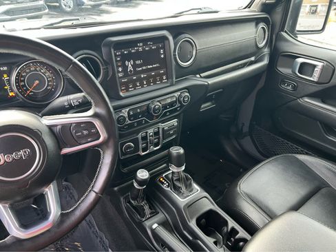Used 2021 Jeep Gladiator Overland w/ Popular Equipment Package image 36