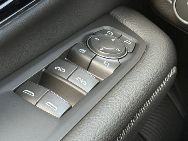 New 2026 GMC Yukon Denali w/ Sun & Power Step Package AWD/4WD image 15