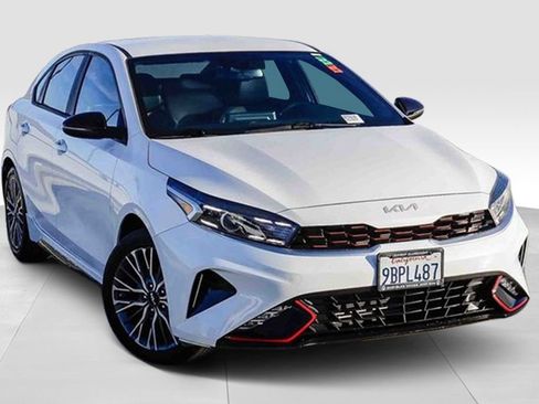 Used 2022 Kia Forte GT-Line image 2