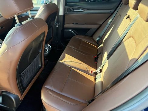 Used 2018 Alfa Romeo Stelvio Ti image 4